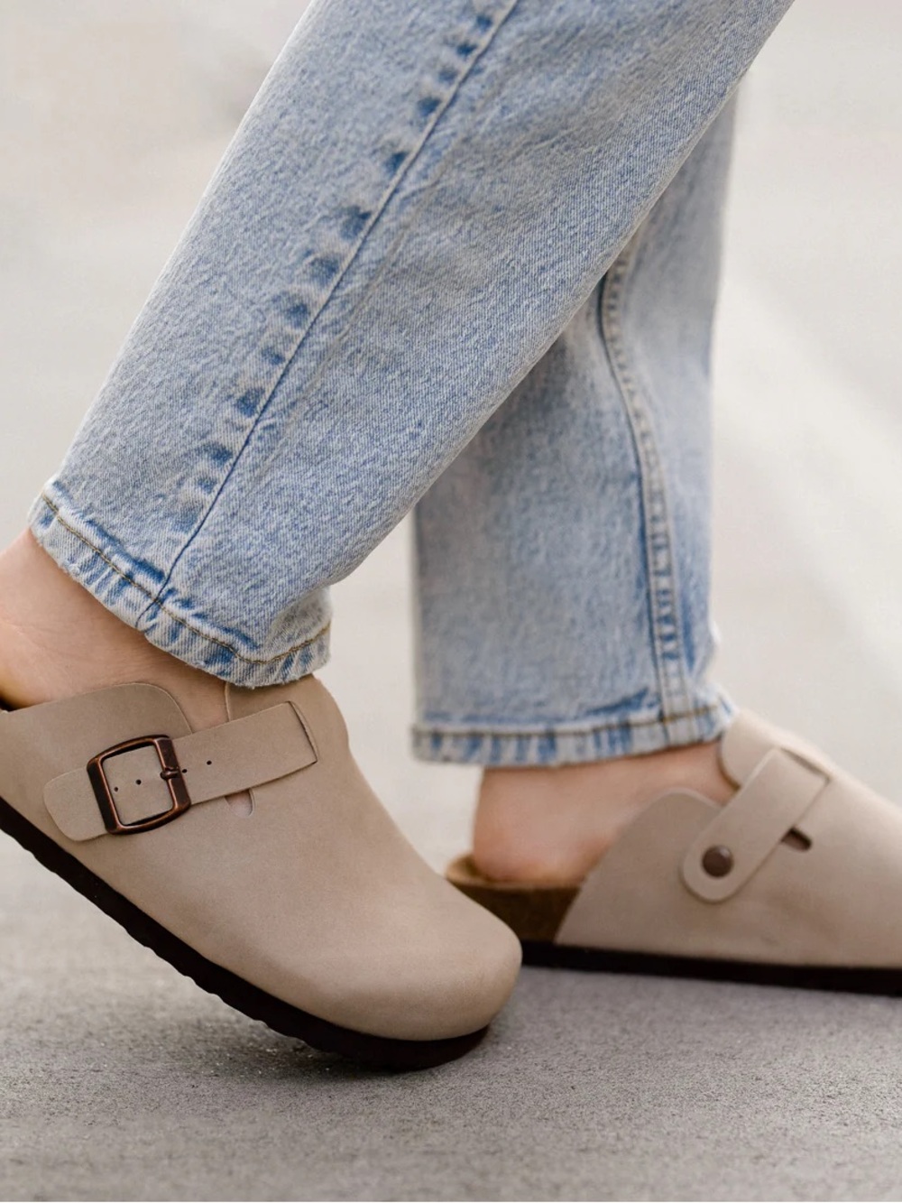Cushionaire Hana Cork Footbed Clog in Stone